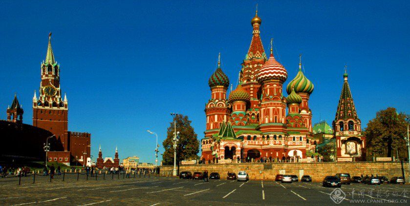 В Пекине открылась фотовыставка Чжан Туншэна "Я хмелею от красоты России"