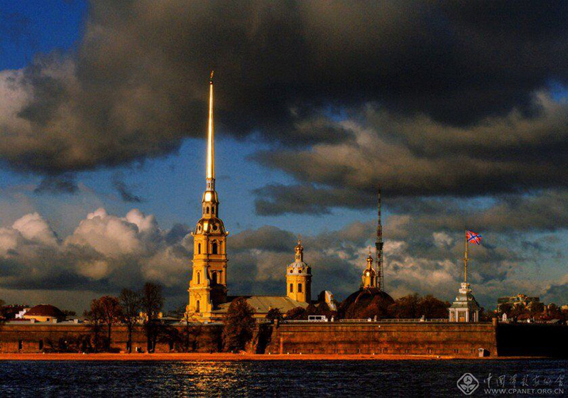 В Пекине открылась фотовыставка Чжан Туншэна "Я хмелею от красоты России"