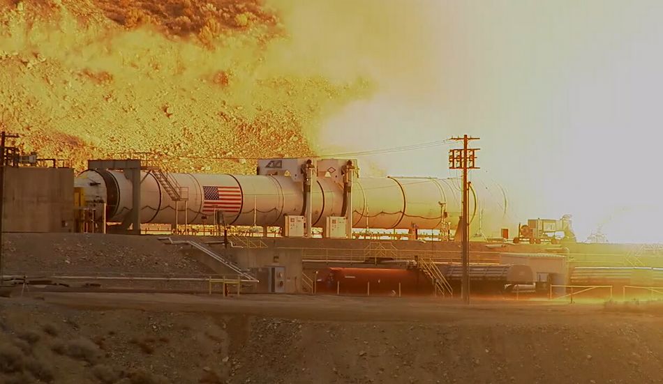 В США испытали самый мощный ускоритель ракеты для полетов на Марс
