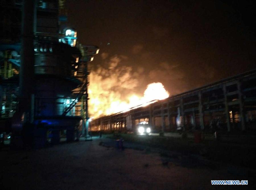 На химическом заводе на востоке Китая произошел взрыв
