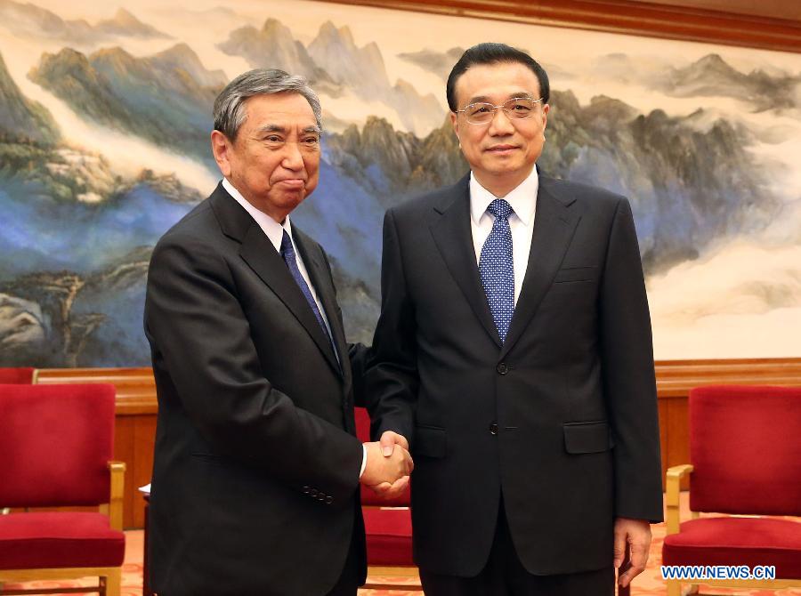 Ли Кэцян встретился с председателем Ассоциации содействия развитию международной торговли Японии Ехэй Коно