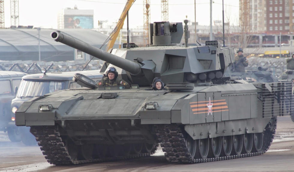 В Москве впервые показали внешние детали новейшего российского танка