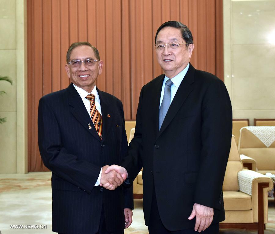 Председатель ВК НПКСК Юй Чжэншэн встретился с председателем сената Малайзии