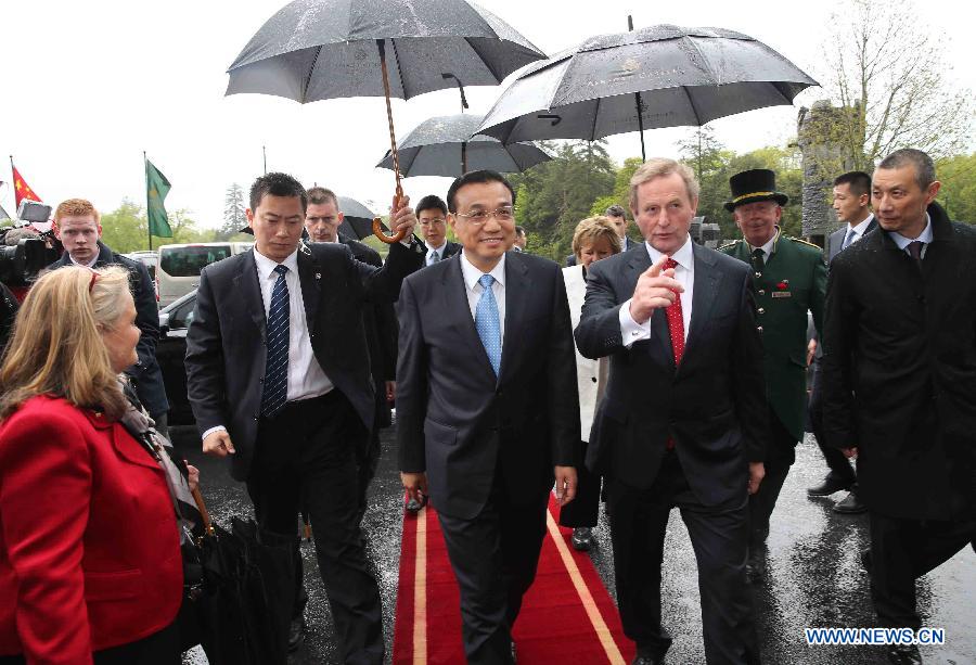 Ли Кэцян встретился с премьер-министром Ирладнии