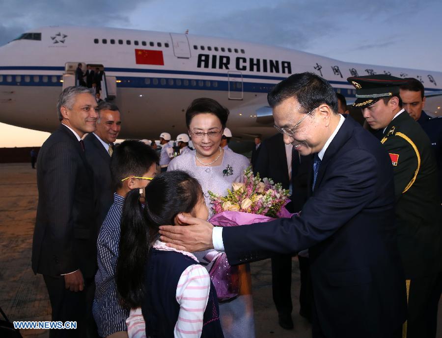 Премьер Госсовета КНР Ли Кэцян прибыл в Бразилию с официальным визитом