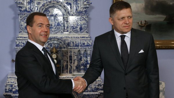 Россия ответит симметрично на новые санкции ЕС -- Д.Медведев