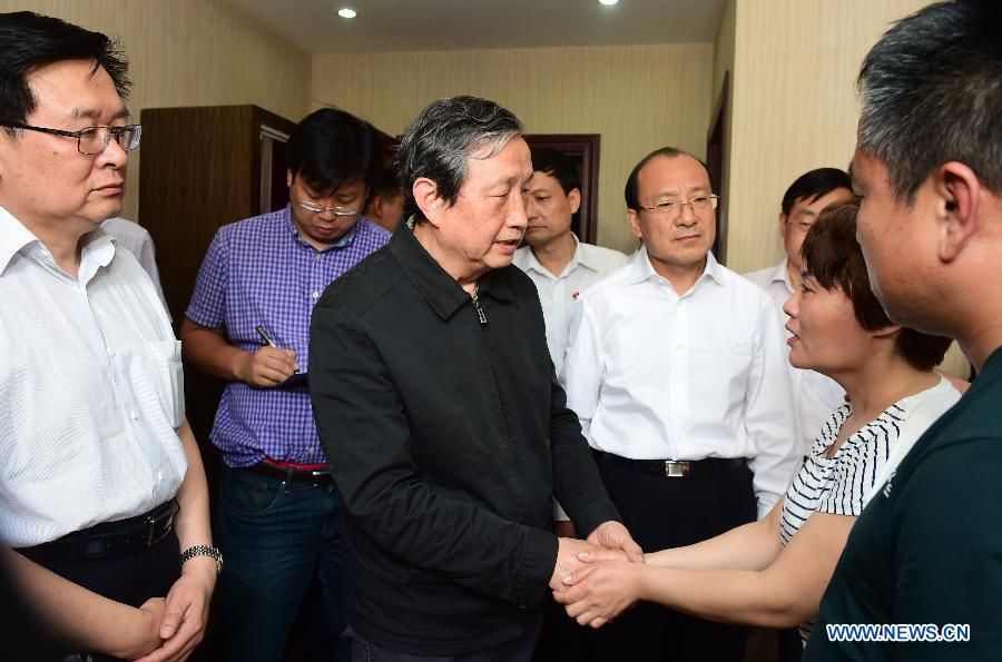 Ма Кай по поручению Си Цзиньпина и Ли Кэцяна посетил родственников погибших на "Звезде Востока"