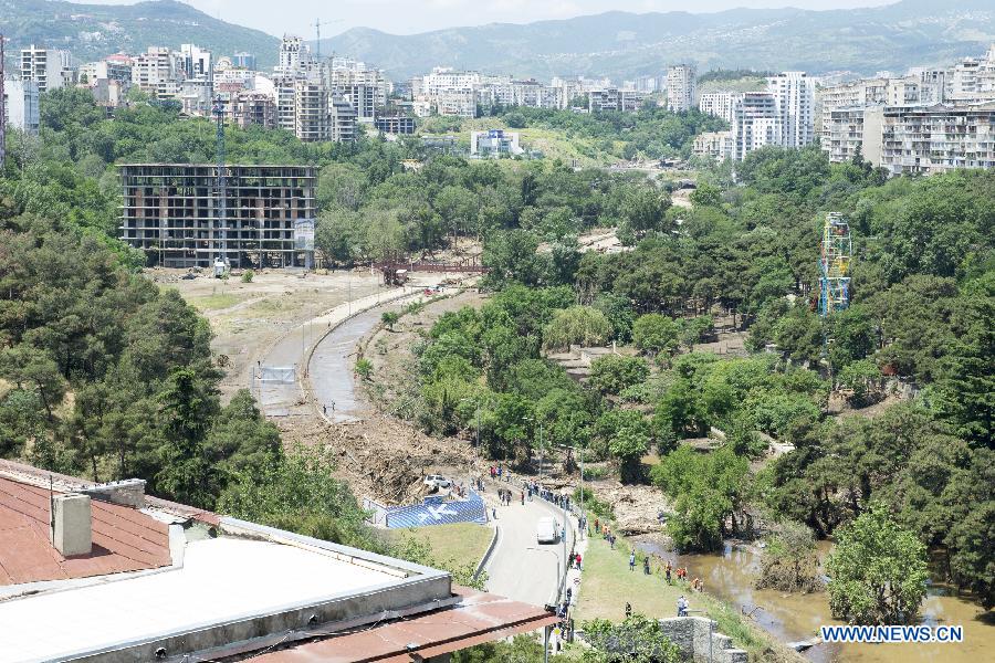 Жертвами сильного наводнения в Тбилиси стали 12 человек