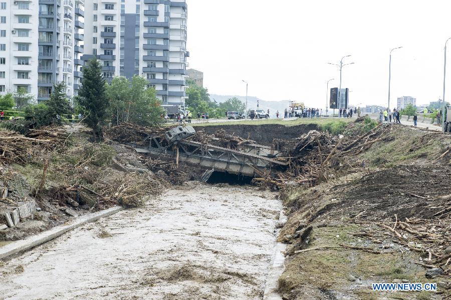 Жертвами сильного наводнения в Тбилиси стали 12 человек