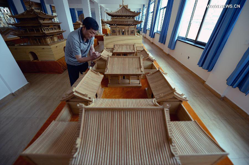 Миниатюрные древние архитектурные сооружения Китая 