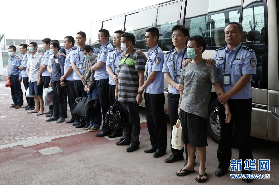 Из Индонезии в Китай конвоированы шесть бежавших за рубеж лиц, подозреваемых в совершении экономических преступлений
