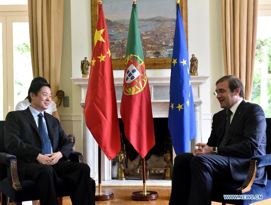 Лю Цибао встретился с премьером Португалии П.Пассуш-Коэлью