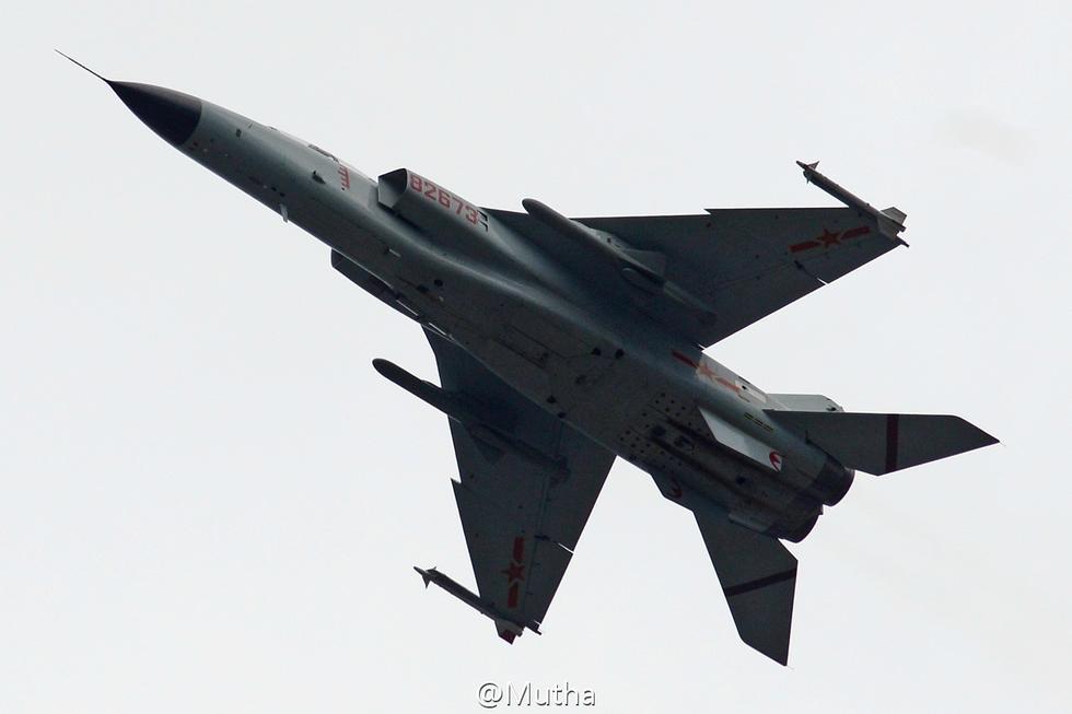 ВВС Китая провели масштабную репетицию Парада Победы в Пекине