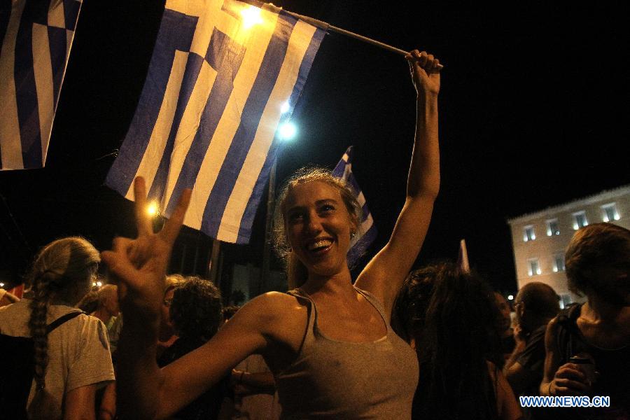 Ответ "нет" лидирует на греческом референдуме по долговому соглашению -- оценки социологов