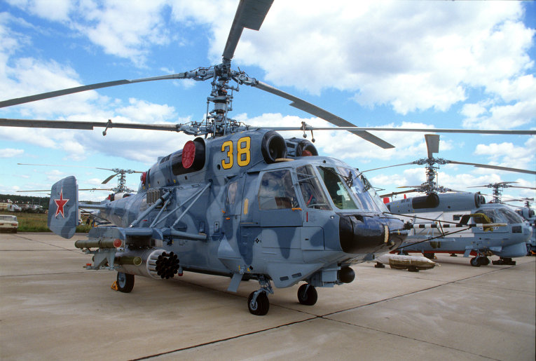 Корабельный транспортно-боевой вертолёт Ка-29. Предназначен для десантирования с кораблей подразделений морской пехоты и их огневой поддержки, транспортировки различных грузов.