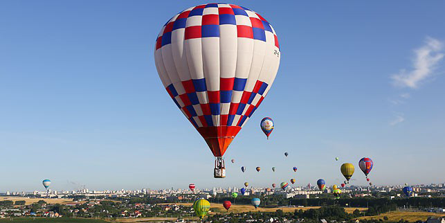 Воздушные шары поднялись в небо над Минском
