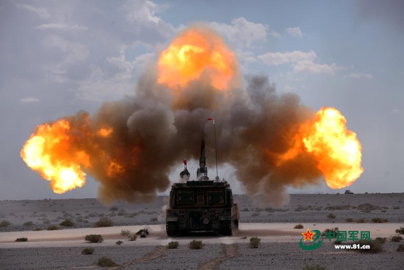 Огневая мощь – фотографии с выстрела китайской САУ калибром 155мм