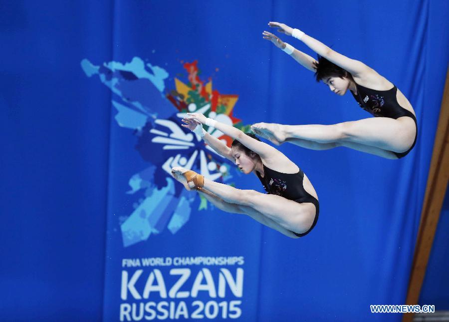 Чэнь Жолинь и Лю Хуэйся завоевали "золото" в синхронных прыжках в воду с 10-метровой вышки на чемпионате мира