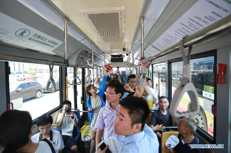 В Нинбо введена в эксплуатацию первая в мире линия общественного транспорта, на которой работают электробусы на суперконденсаторах, заряжающиеся за 10 секунд