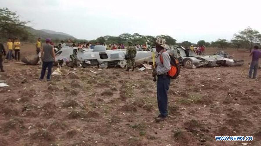 В Колумбии при крушении военного самолета погибли 11 человек