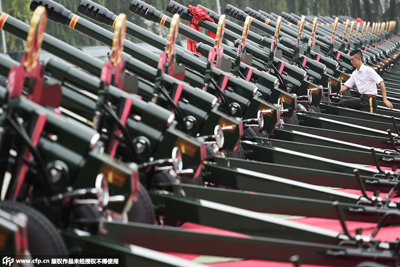 Пекин: Салютный дивизион готовится к Параду Победы