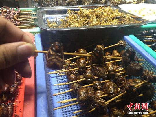 Фестиваль еды на юге Китая – а Вы решились бы это съесть?