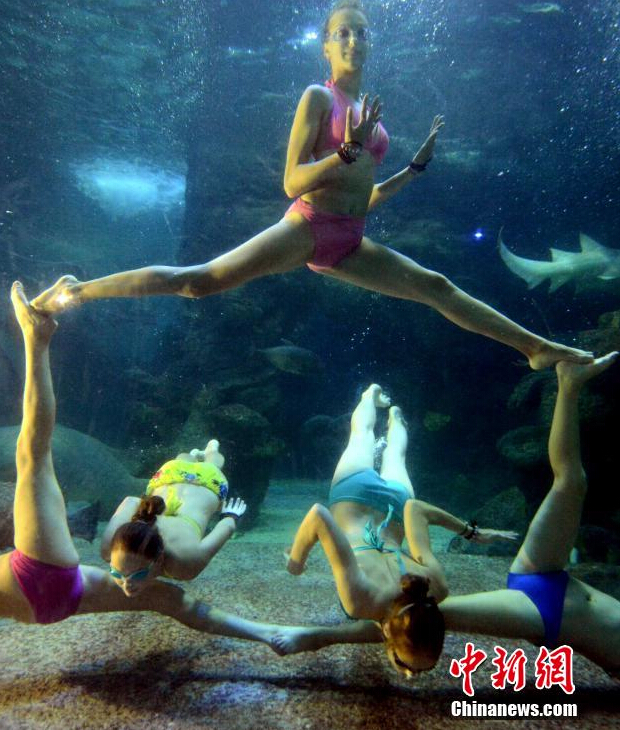 Фото: Балет под водой