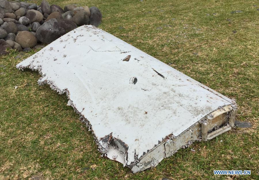 Обнаруженные на острове Реюньон обломки принадлежат авиалайнеру рейса MH370 -- премьер- министр Малайзии