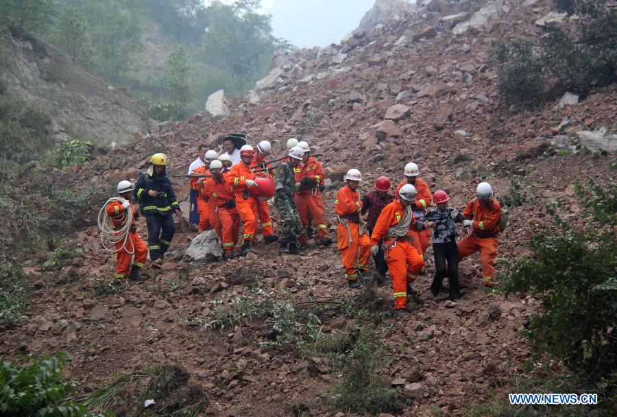 Количество пропавших без вести после горного оползня в провинции Шэньси возросло до свыше 60 человек