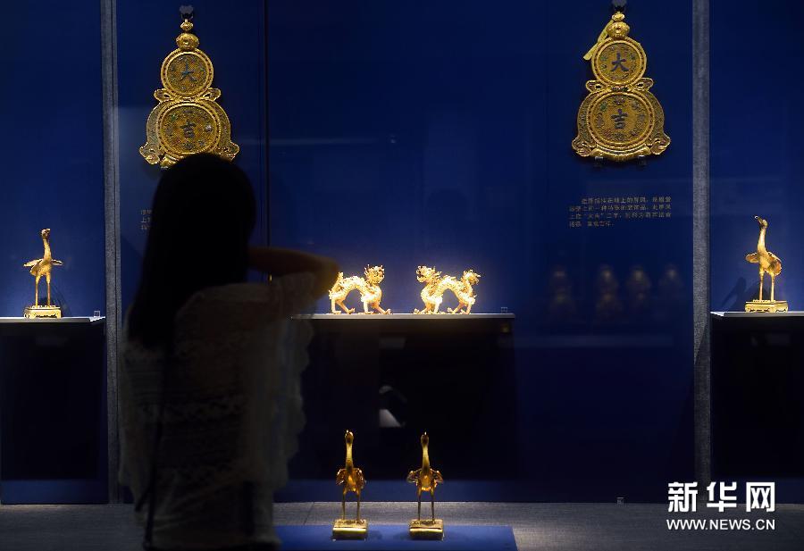 На выставке музея «Гугун» представлено 202 шедевра из чистого золота