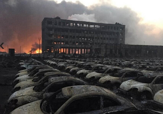 При мощных взрывах в Тяньцзине пострадали 1500 автомобилей "Рено"