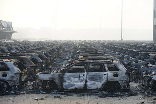 При мощных взрывах в Тяньцзине пострадали 1500 автомобилей "Рено"