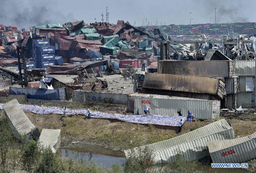 Утилизацию сотен тонн токсичного цианида на месте происшествия продолжает правительство Китая