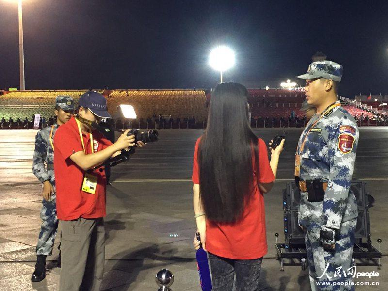 19 корреспондентов сайта "Жэньминьван" готовы к репортажам о Параде 3 сентября с места событий
