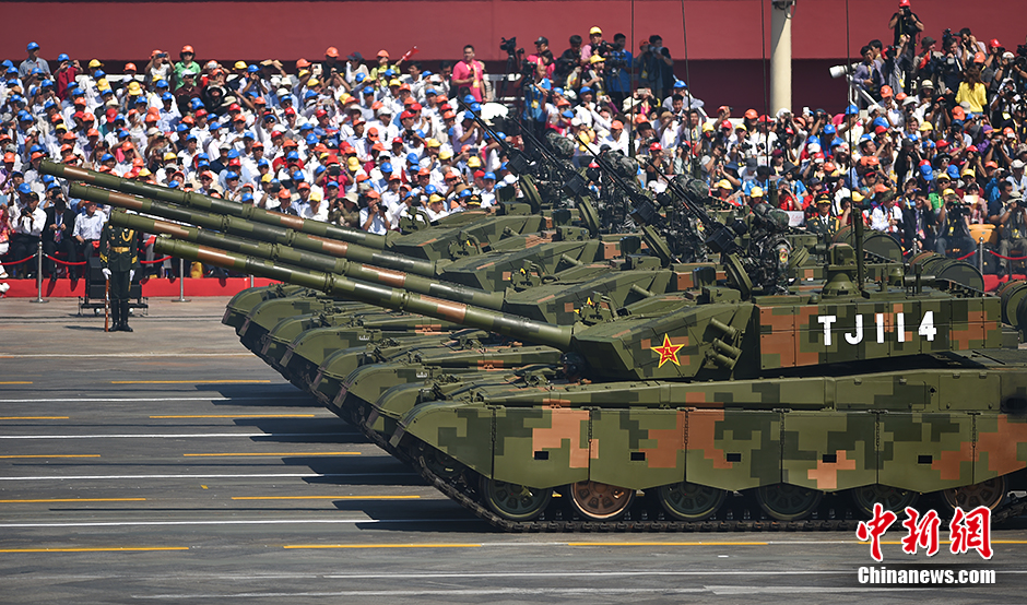 Военная техника на параде 3 сентября