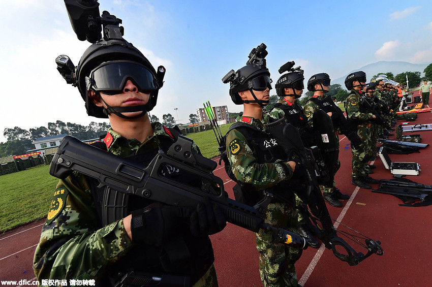 Пограничники китайской провинции Гуандун продемонстрировали свою мощь