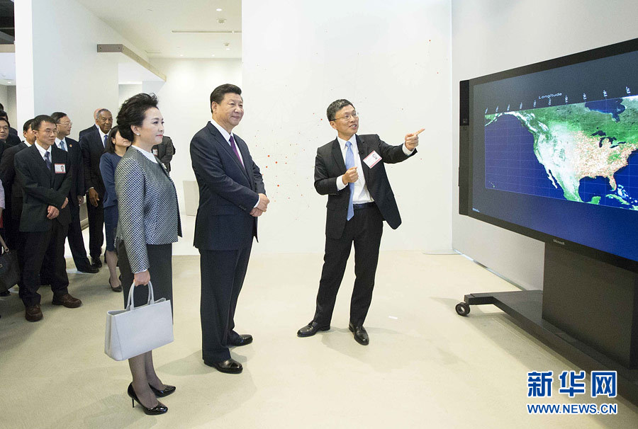 Си Цзиньпин посетил штаб-квартиру американской компании "Майкрософт" в Сиэтле