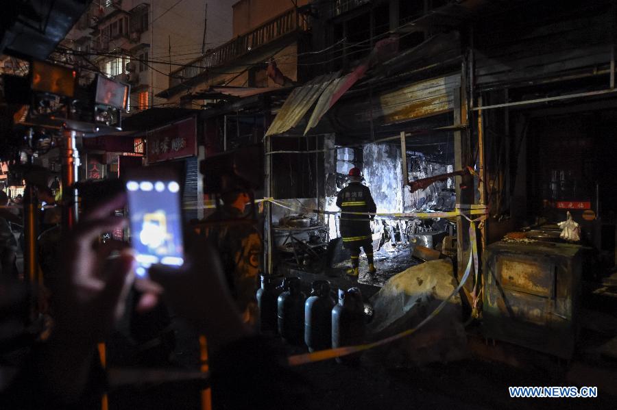 14 учащихся погибли при взрыве в ресторане в Восточном Китае