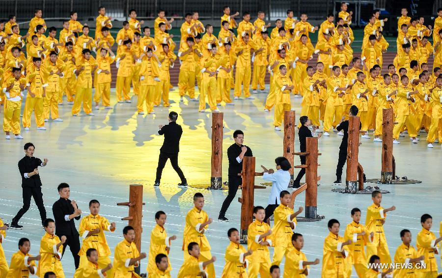 В Фучжоу открылась первая Всекитайская молодежная спартакиада