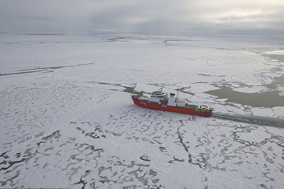 Китай задумался о регулярном морском сообщении с Европой через Арктику 