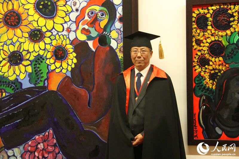Китайский художинк Ван Теню получил звание почетного академика Российской академии художеств