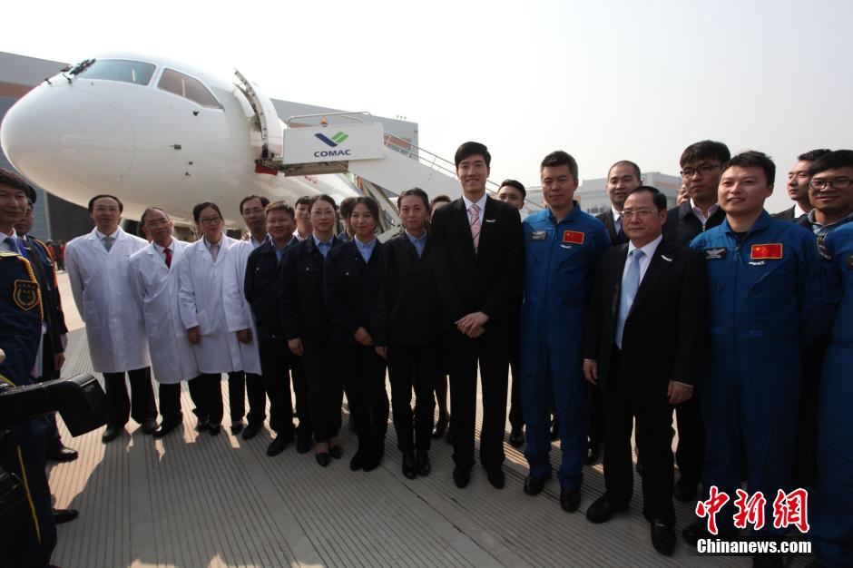 В Китае сошел с линии первый отечественный крупнофюзеляжный пассажирский самолет