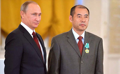 Президент Путин наградил Лю Вэньфэя орденом Дружбы