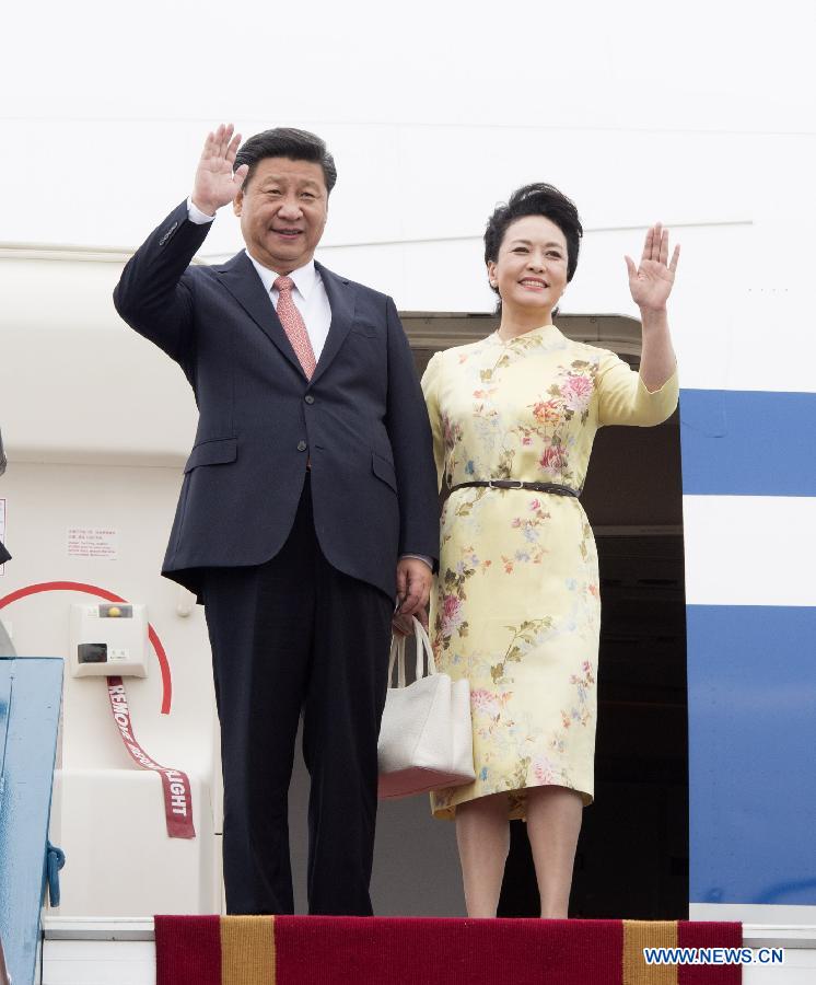 Председатель КНР Си Цзиньпин прибыл во Вьетнам с визитом