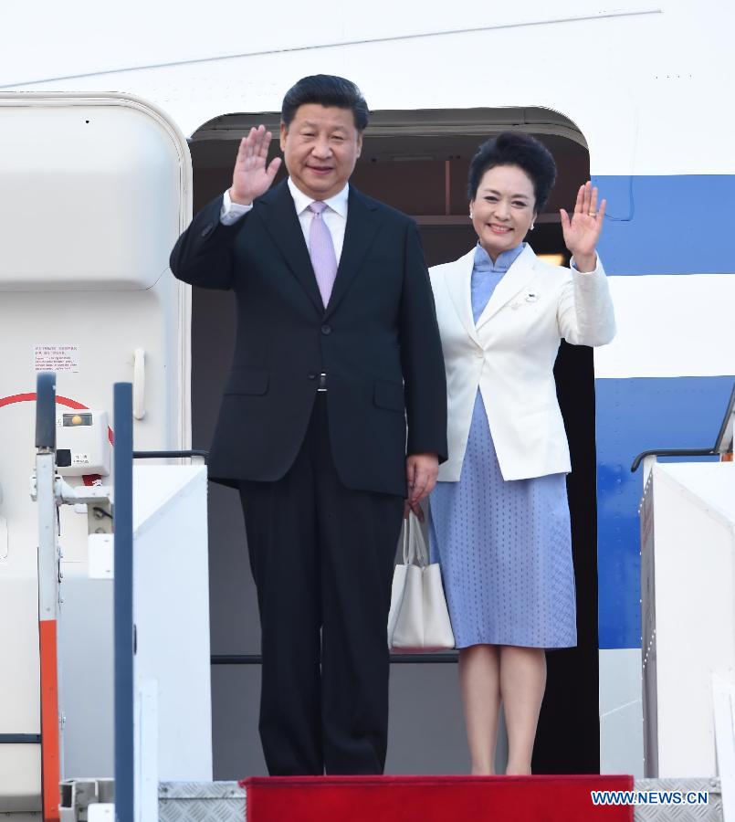 Си Цзиньпин прибыл в Сингапур с государственным визитом
