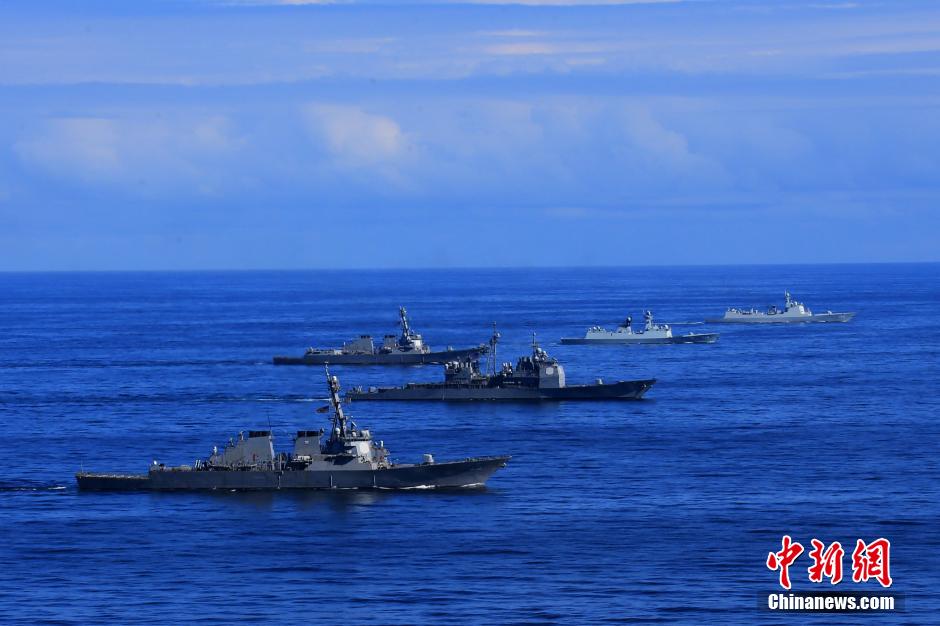 Корабли ВМС Китая и США впервые провели учения в Атлантическом океане