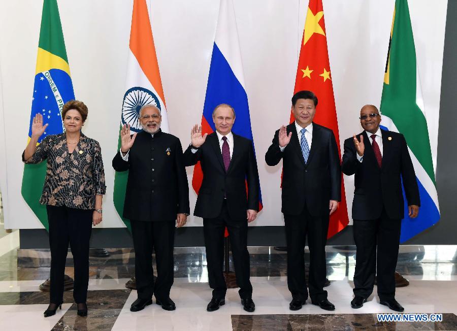 На неформальном саммите стран БРИКС Си Цзиньпин подчеркнул необходимость укрепления взаимодоверия, координации и совместного противодействия вызовам
