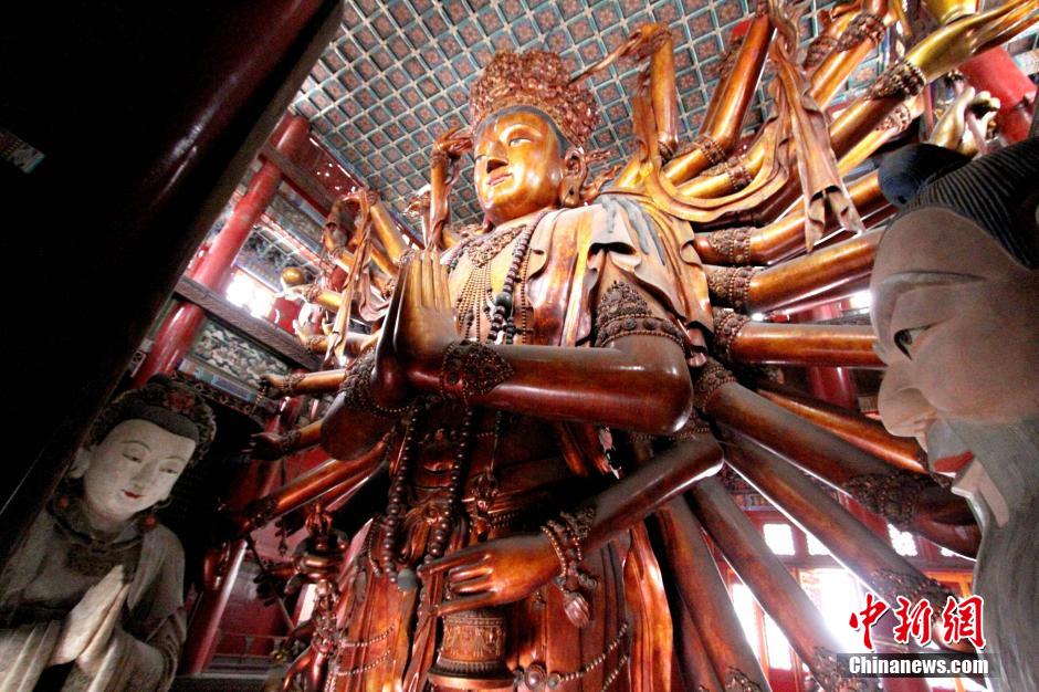 Самое большое в мире резное изображение Будды