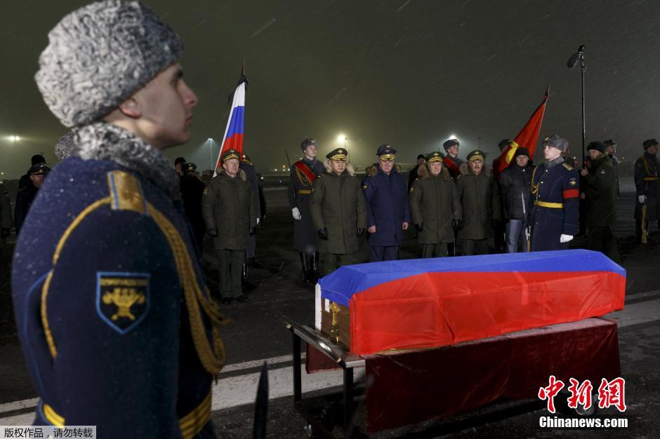 Тело российского пилота сбитого турецкими ВВС СУ-24 отправлено в Россию -- СМИ