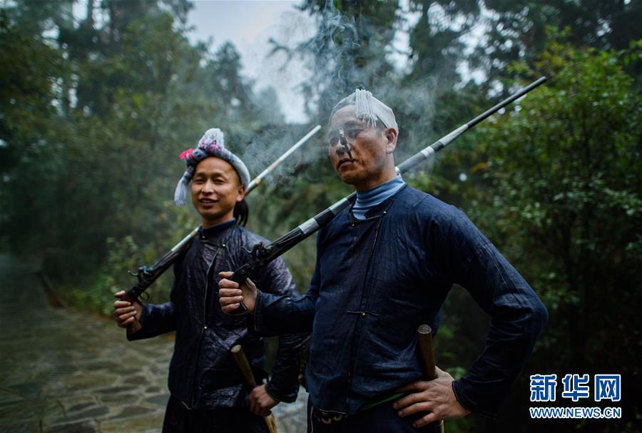 Посещение последнего племени «стрелков» в Китае